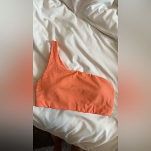 Ribbed Nulu Asymmetrical Yoga Bra
Light Support, A/B Cup size 6 sunny coral